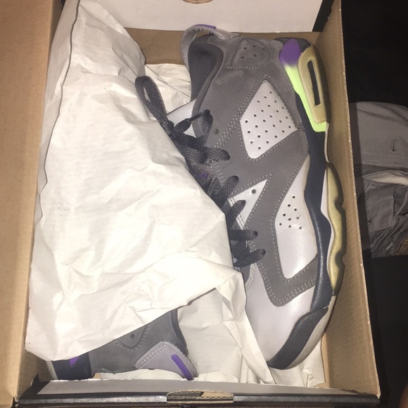 Jordan Retro 6 UV SIZE 8